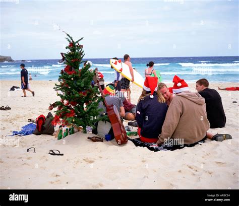 Bondi Beach Christmas Day Sydney New South Wales Australia Stock Photo: 1555683 - Alamy