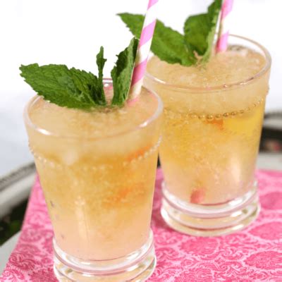 Perfect Kentucky Derby Mint Julep Recipe | It Is a Keeper