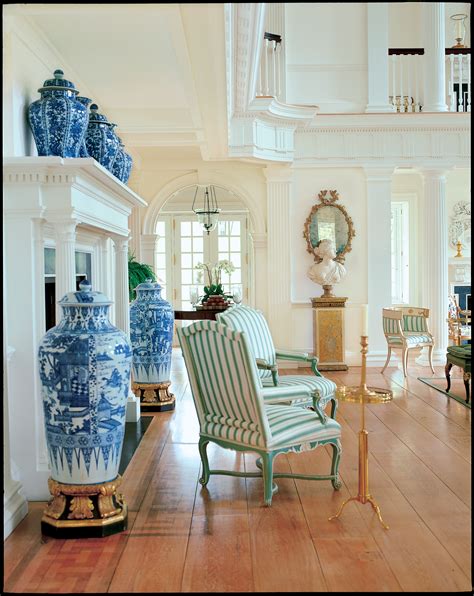 A Passion for Blue and White: Carolyne Roehm: 9780767921138: Amazon.com: Books