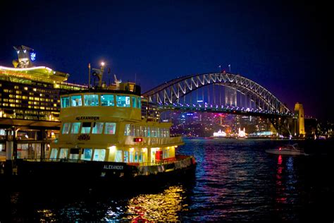 Sydney Harbour Bridge at night from Circular Quay | Sydney harbour ...