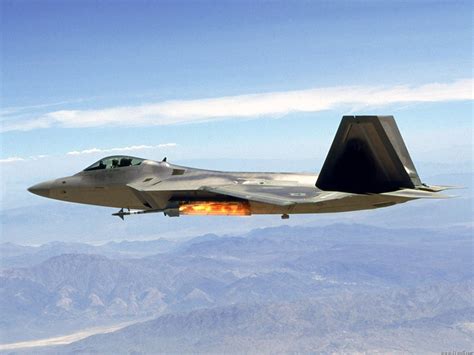 Download Military Lockheed Martin F-22 Raptor Wallpaper