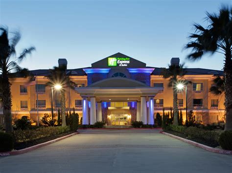 Hotel In Pearland, TX Near Houston Hobby Airport | Holiday Inn Express & Suites Pearland