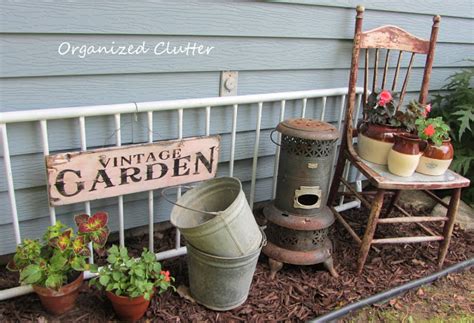 I Heart Signs in the Garden! | Organized Clutter