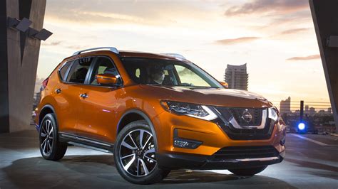 2017 Nissan Rogue gets hybrid option