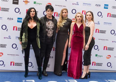 Persia Numan, Echo Numan and Raven Numan – 2019 Nordoff Robbins O2 Silver Clef Awards • CelebMafia