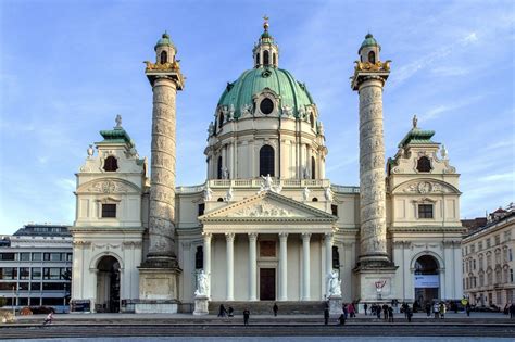 Iglesia de San Carlos de Borromeo en Viena | Vienna, Vienna travel, Cool places to visit