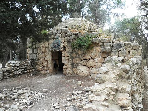 history - Tombs of Mattathias and Sons - Christianity Stack Exchange