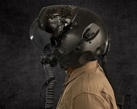 Up close and personal with the F-35's 400K USD flight helmet with a X ...