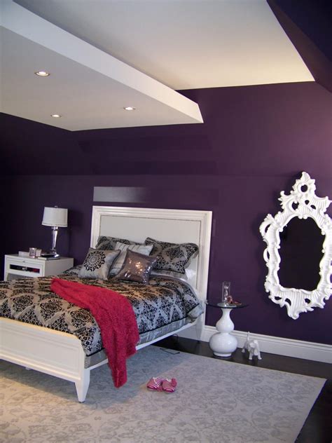 Indulge in the Ultimate Luxury of a Purple Bedroom!