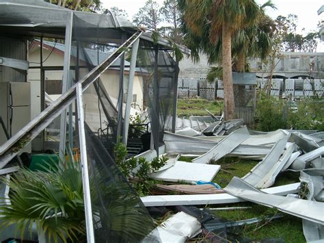 Hurricane Wilma aftermath - Gallery | eBaum's World