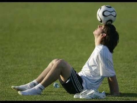 Lionel Messi Training (Warm Up) Crazy Skills, Tricks & Goals - YouTube