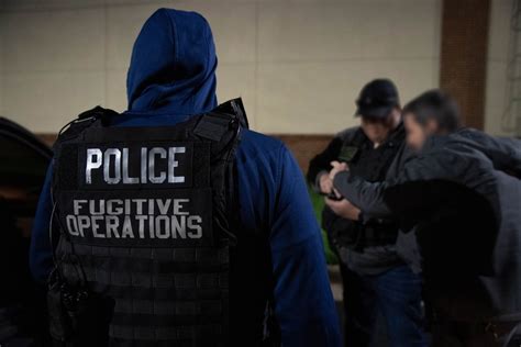 DVIDS - Images - ICE Enforcement and Removal Operations (ERO) deportation officers effect an ...