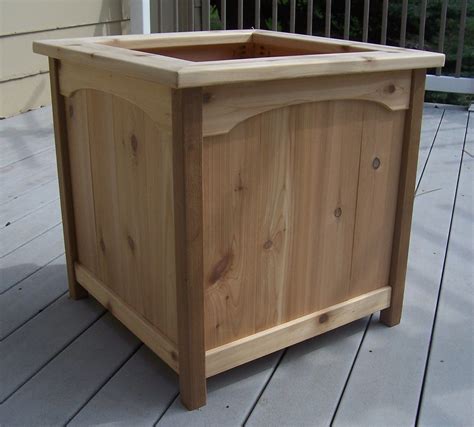 cedar planter made from fence boards - Modern Design | Planter boxes, Wooden garden planters ...