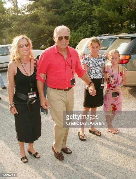 31 Jimmy Buffett Family Stock Photos, High-Res Pictures, and Images - Getty Images