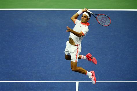 Roger Federer's Best Tennis Outfits Over the Years, Ranked - InsideHook