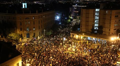 At least 5,000 protest Netanyahu's handling of the coronavirus crisis in Jerusalem - Jewish ...