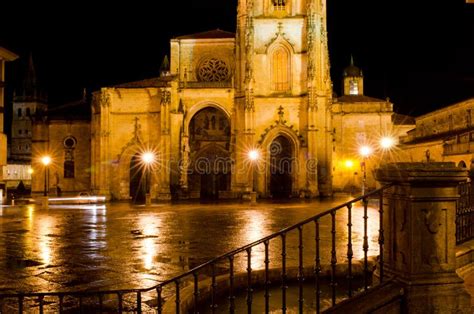 Oviedo Cathedral stock photo. Image of architecture, cathedral - 32871902