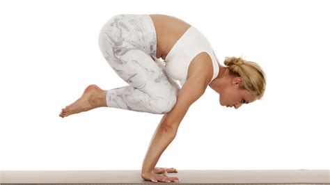 Mastering Crane Pose: Advanced Tips and Techniques for Yogis - YogaUOnline