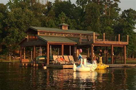 Lake Cabins in Texas for the Perfect Getaway | All About Glamping