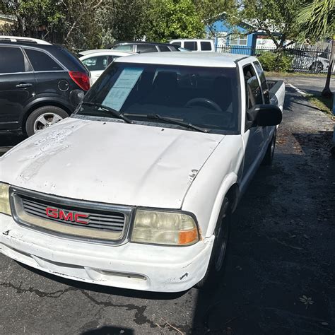 2003 GMC Sonoma for Sale in Pompano Beach, FL - OfferUp