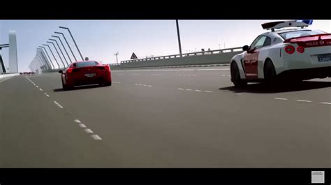 Abu Dhabi Police Force: Περιπολικό GT-R vs Ferrari 458 [video] | Drive