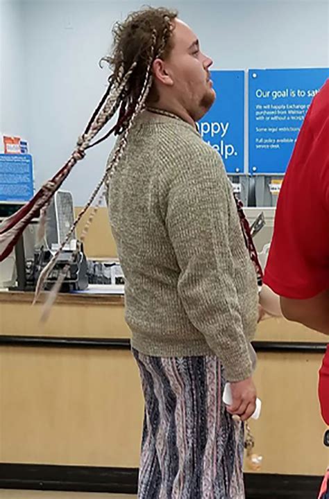 10 funny and strange photos of Customers shopping at Walmart - Small Joys