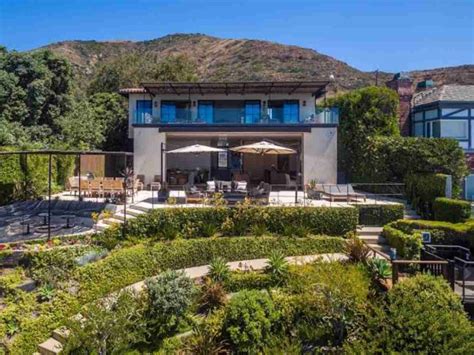 Aaron Rodgers House: Here is a sneak peek of the $28 million luxury villa of the star player