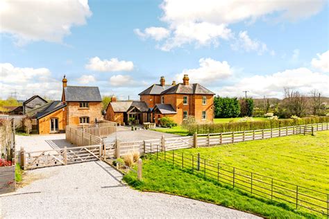 Hogshaw Farm House, Hogshaw, Buckingham, Buckinghamshire, MK18 3LA ...