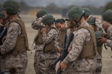 53 Women Officially Become Marines at Formerly All-Male Boot Camp ...