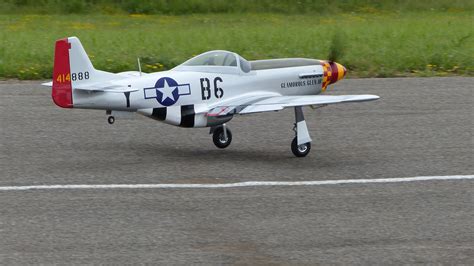 RCU Forums - New Hangar 9 P-51 60cc