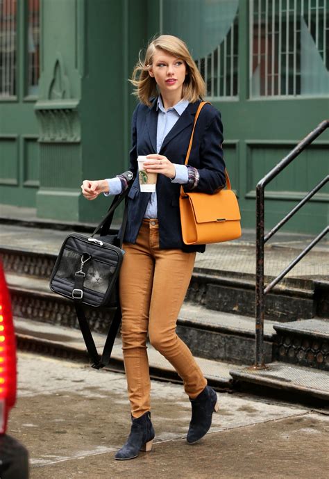 Taylor Swift Casual Style - Out in NYC - March 2014 • CelebMafia