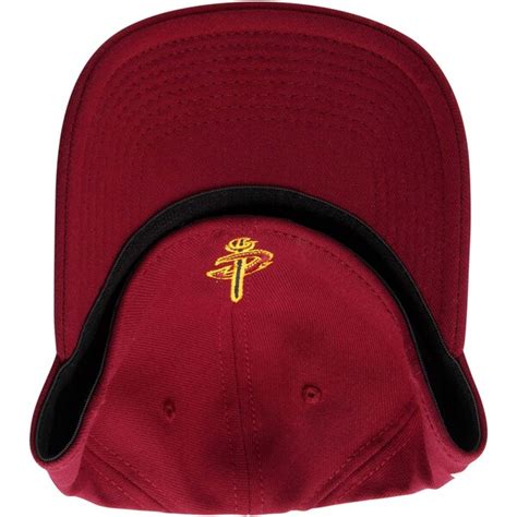 Cleveland Cavaliers New Era Wine 39THIRTY Flex Hat - - NBA Store