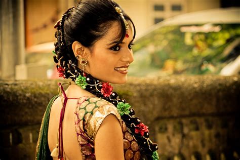 Hyderabad Wedding Photographer: Colorful Gujarati Wedding