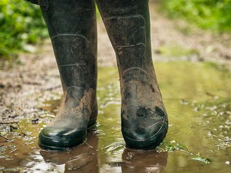 Trench Foot: Symptoms, Causes, Pictures, and Treatment