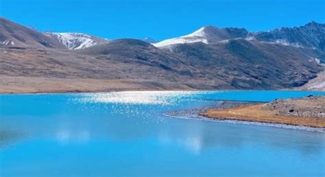 Gurudongmar Lake - Discover India