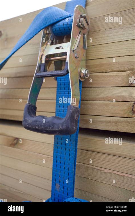 Cargo straps hi-res stock photography and images - Alamy