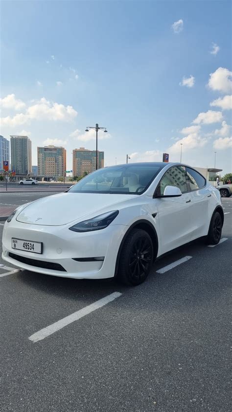 Used Tesla Model Y 2023 for sale in Dubai - Yallamotor UAE