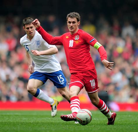 All Football Players: Aaron Ramsey Wales Football Player 2012