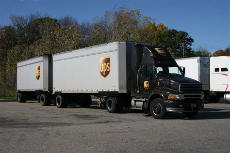 Ford Sterling UPS truck | Double trailer UPS truck | Flickr