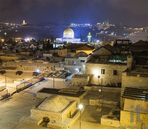 Jerusalem at night by Ilia Torlin Travel Photography