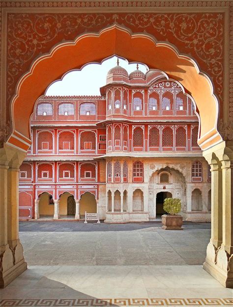 5 Incredible Reasons Why Jaipur Is Worthy Of Your Bucketlist | City palace jaipur, India ...