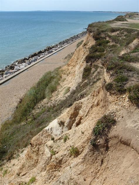 Milford-on-sea Beach - Photo "Milford On Sea cliffs " :: British Beaches