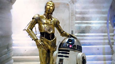 R2-D2 And C-3PO Will Star In A Droid Story | GIANT FREAKIN ROBOT