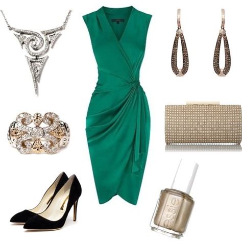 What shoes to wear with a green dress - Buy and Slay