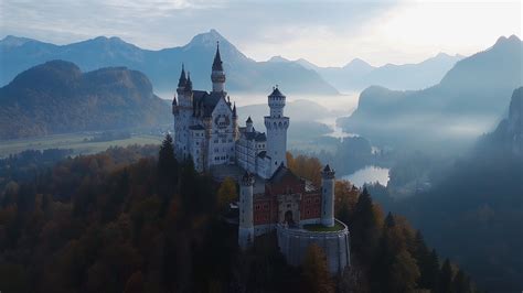 Neuschwanstein castle Wallpaper - Travel, Tourism, Architecture #4612