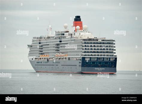 Queen Victoria cruise liner Stock Photo - Alamy