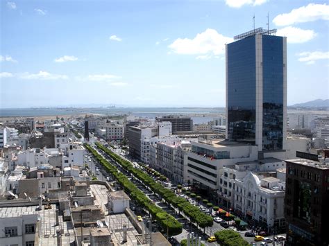 File:TunisAveHabibBourguiba.jpg - Wikipedia