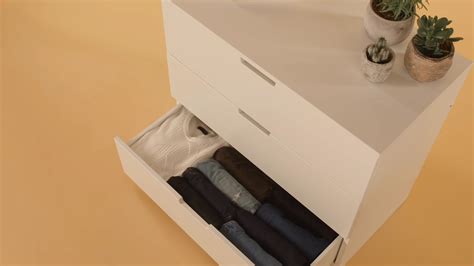 4 Ways to Fold Clothes - wikiHow