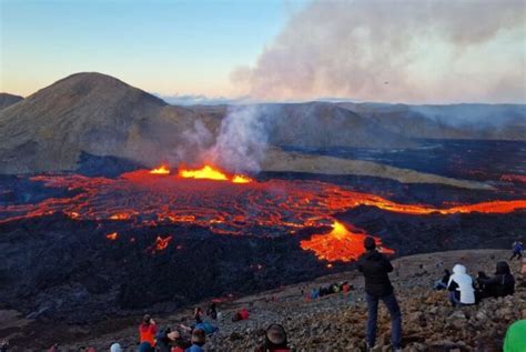 5 of the very hottest volcano tours in Iceland - Routes North