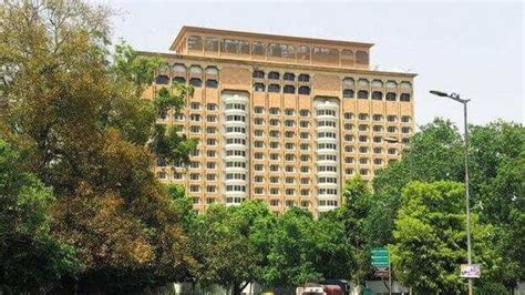 Taj Mansingh Hotel to be attached with Sir Ganga Ram Hospital as covid ...